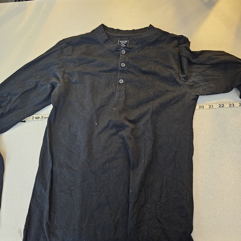 Tops Long Sleeve Black Navy Tan Bundle of 4 Young Men's sz S - Picture 2 of 9